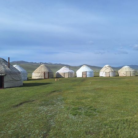 Zalkar Yurt Camp Hotel Song-Kul Kültér fotó