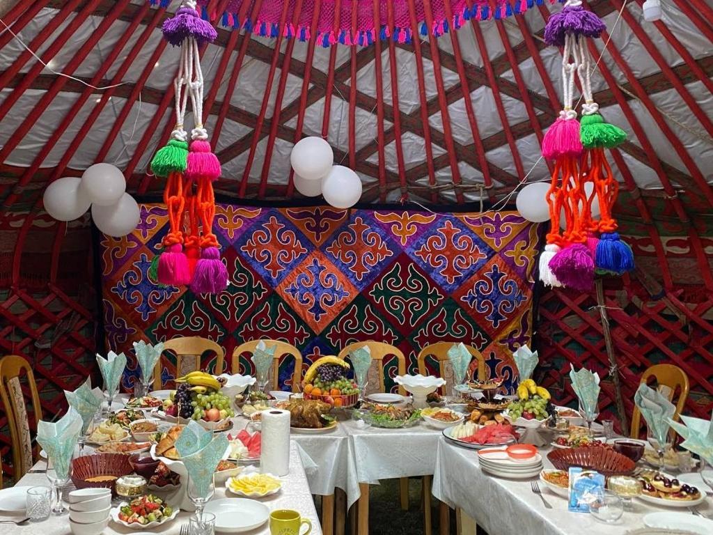 Zalkar Yurt Camp Hotel Song-Kul Kültér fotó