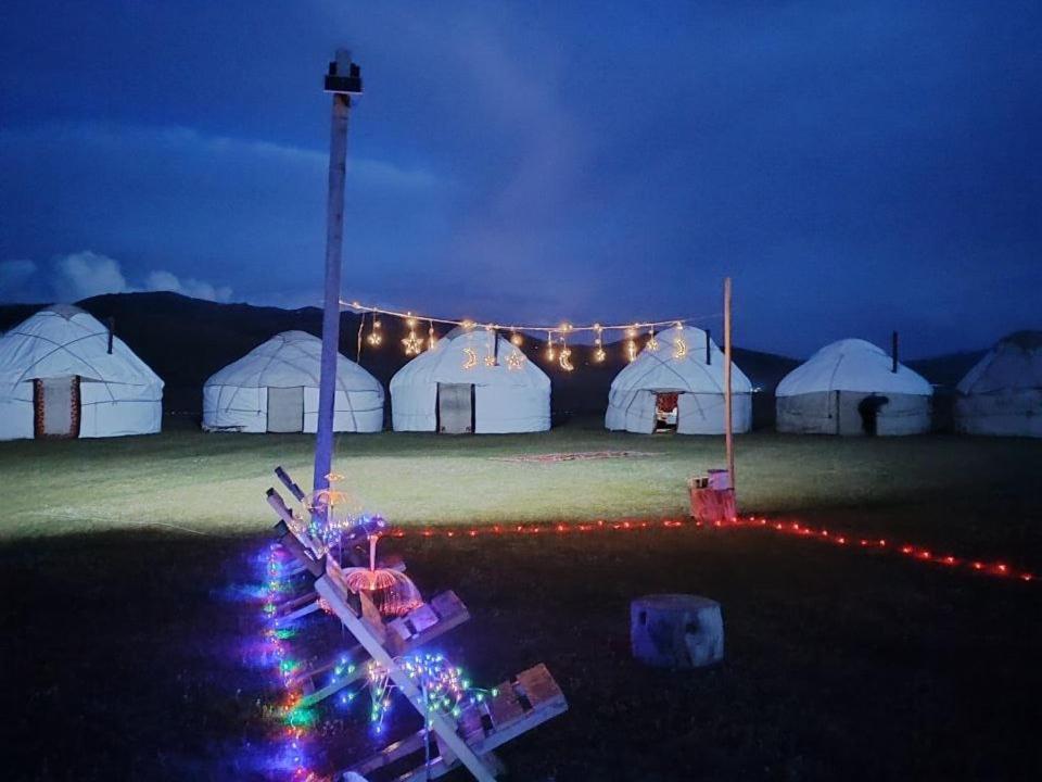 Zalkar Yurt Camp Hotel Song-Kul Kültér fotó