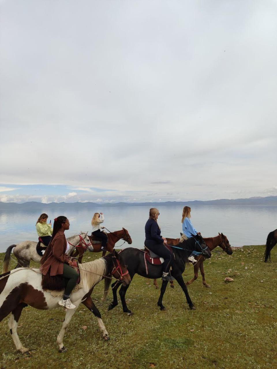 Zalkar Yurt Camp Hotel Song-Kul Kültér fotó