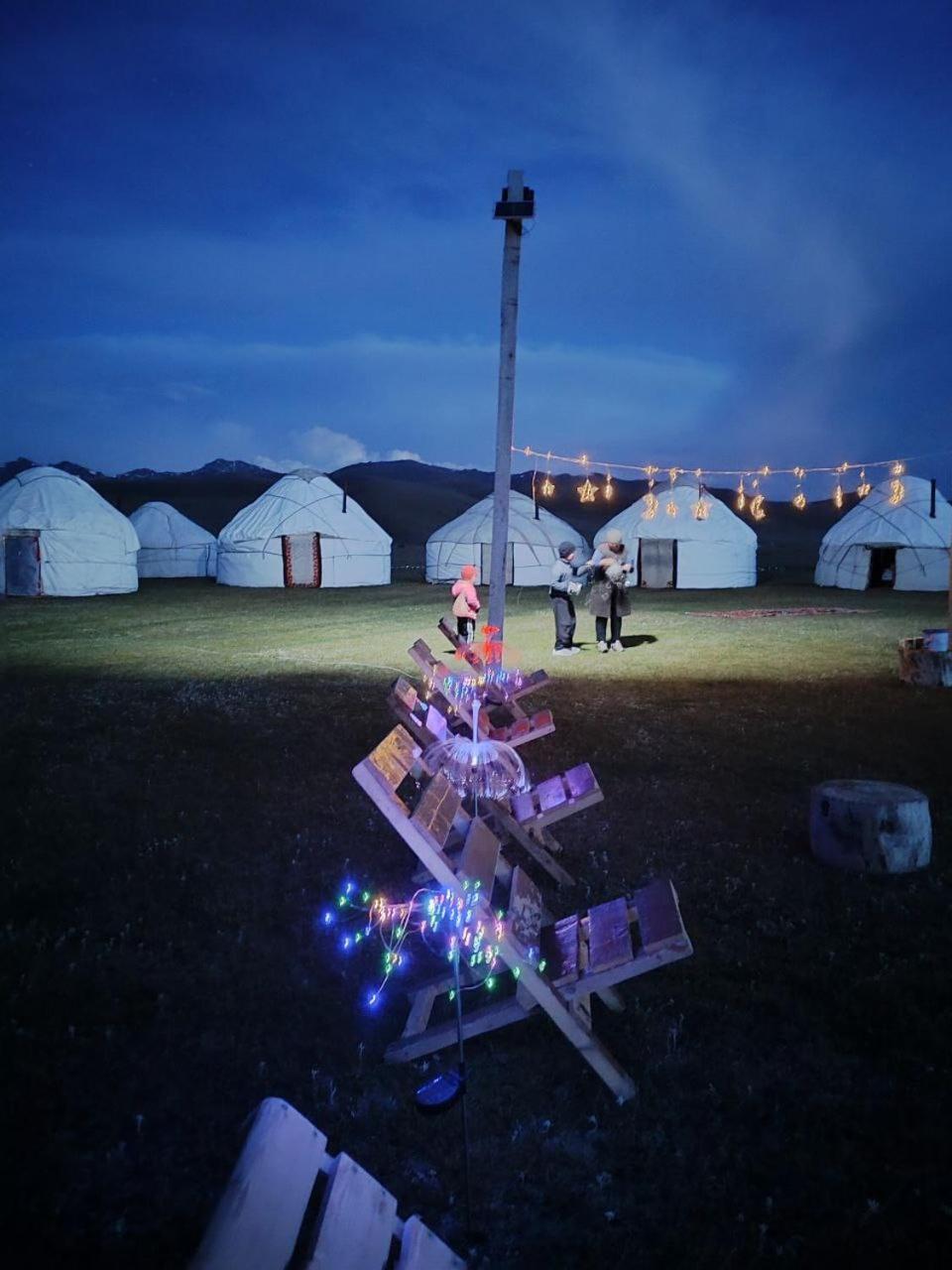 Zalkar Yurt Camp Hotel Song-Kul Kültér fotó
